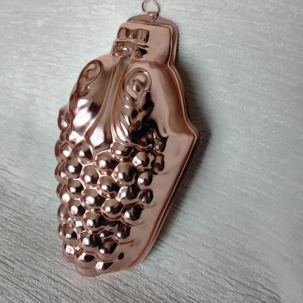 Vintage Jello Mold Copper Colored ALUMINUM  Grape Cluster Shape Guc